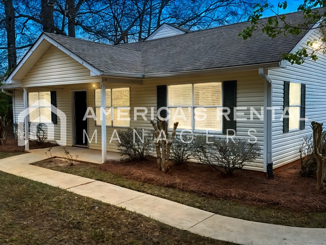 Photo - Lovely 2 Bed, 2 Bath Townhome for Rent in Montevallo, AL! View with 48 Hours Notice!