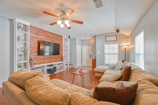 Photo - 22210 Bellow Glen Dr