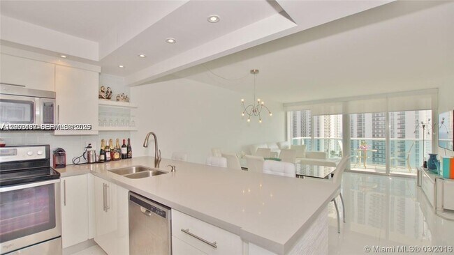 Photo - 100 Bayview Dr Unit 1811