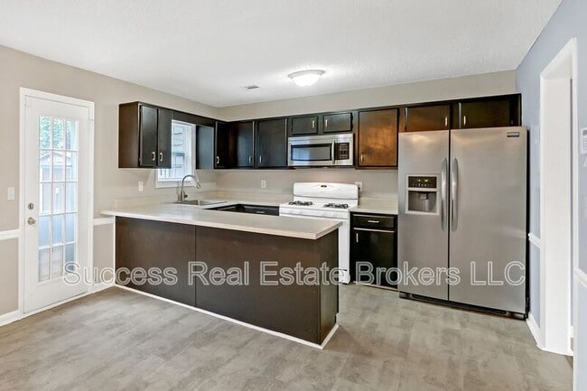 Photo - 4000 Sand Wedge Cir