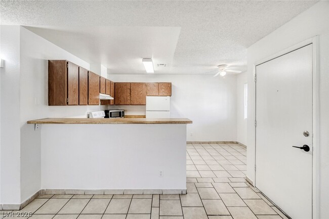 Building Photo - 4651 Amberleigh Ln Unit C
