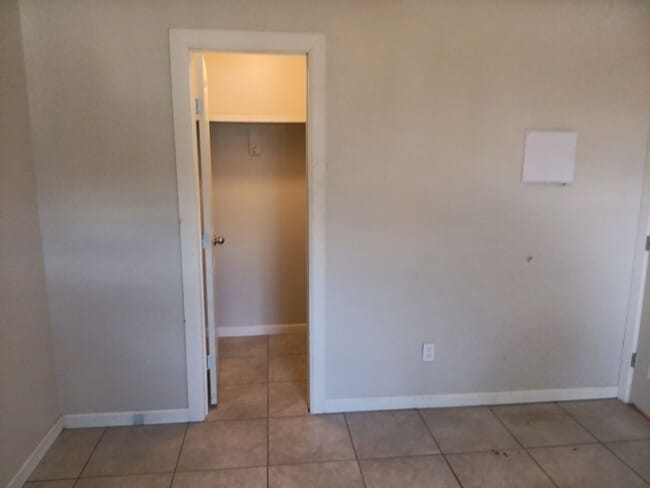 Photo - 320 Grove St NE Unit A