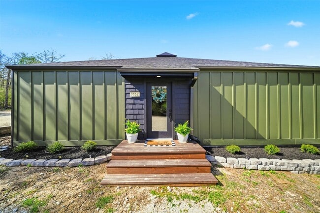 Photo - 8052 Perry Ln