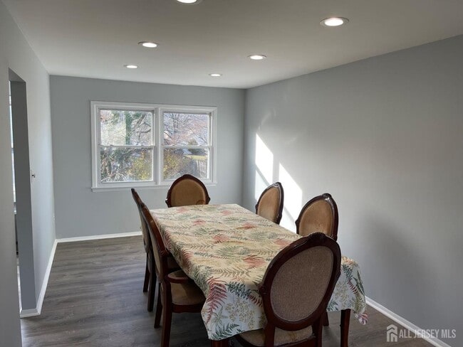 Photo - 57 Greenbrook Rd