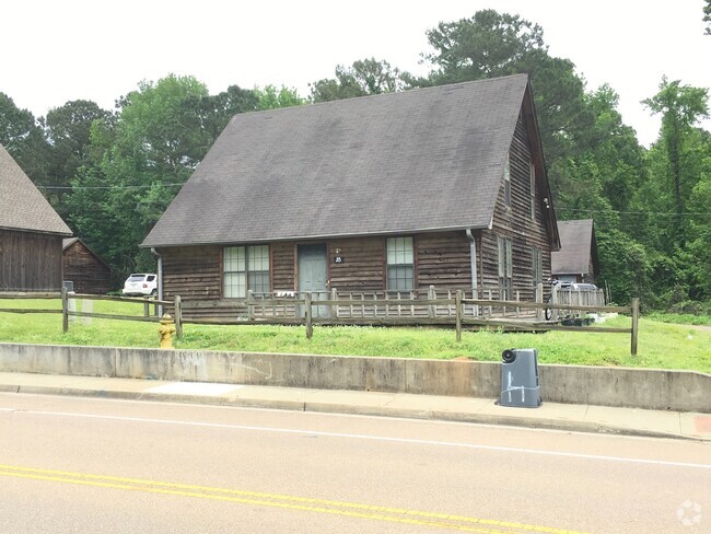 Building Photo - 28 CR 149, Oxford MS Rental