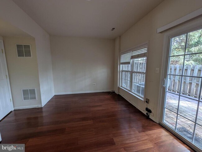 Building Photo - 11465 Log Ridge Dr Rental