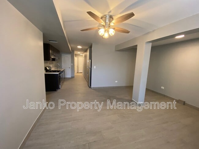 Photo - 5700 S Wabash Ave