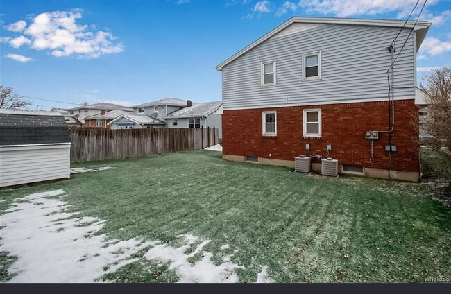 Photo - 33 Rosemead Ln Unidad UPPER