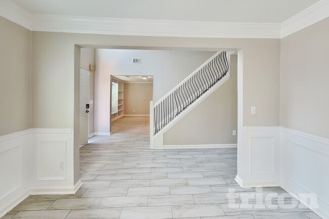 Photo - 1806 Dalton Way