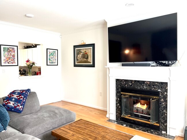 Photo - 2411 20th St NW Unidad 10