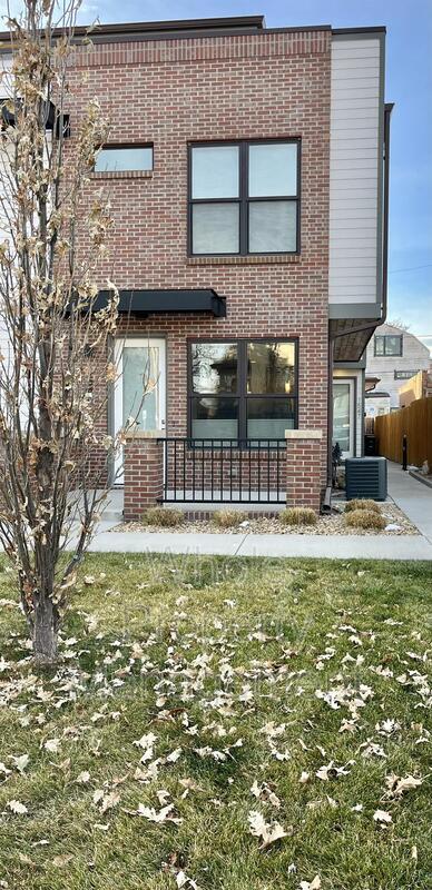 Photo - 1547 Utica St House