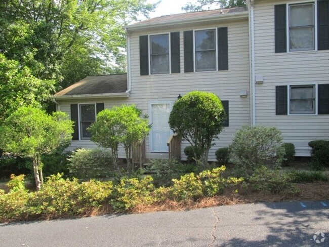 Building Photo - Chapel Hill / Weatherstone Townhouse AVAIL...