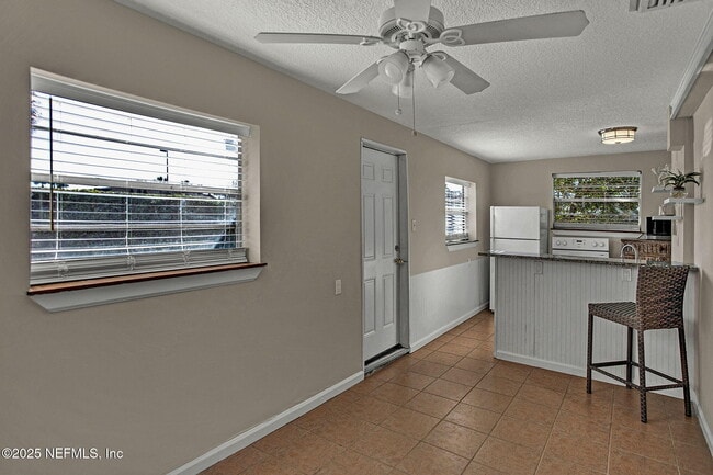 Photo - 1531 2nd St N