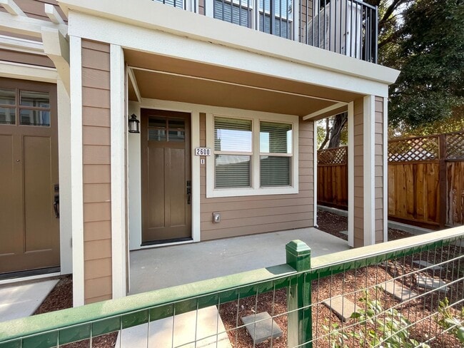 Photo - 1 Bedroom, 1 Bath Condo, End Unit, Convenient Napa Location