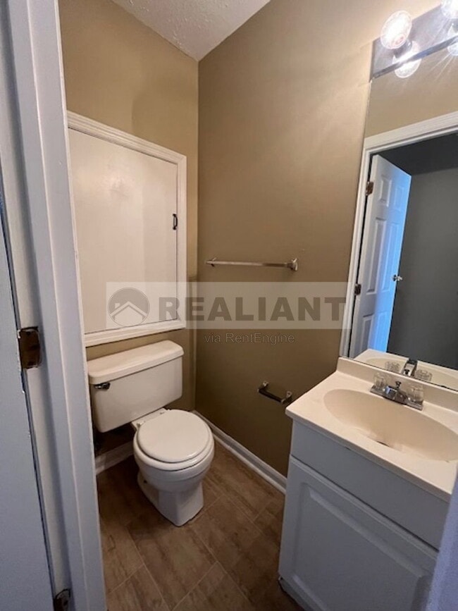 Photo - 1646 Foxhaven Dr Unit 1