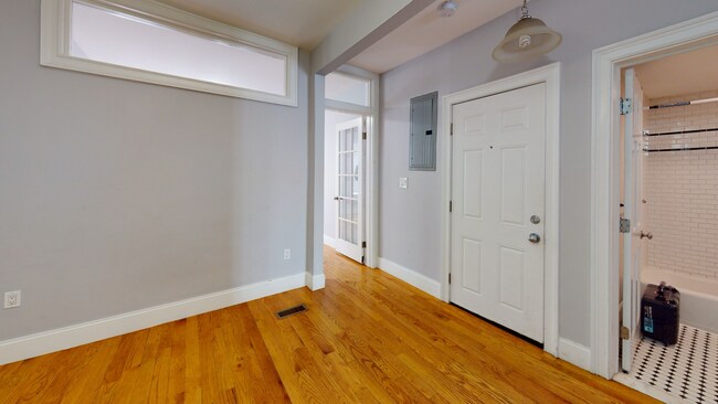 Photo - 9 Chesterton St Apartments Unit 1