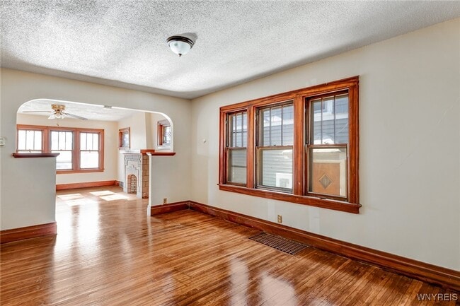 Photo - 27 East End Ave