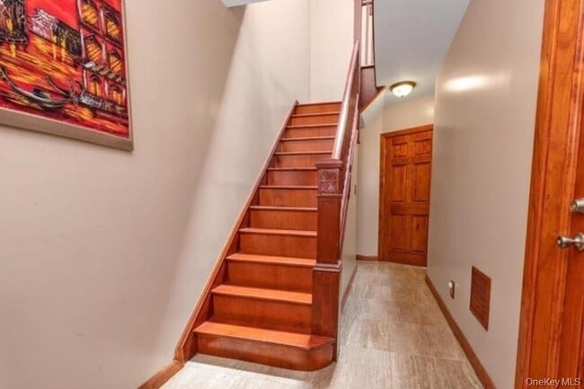 Photo - 61-46 56th St