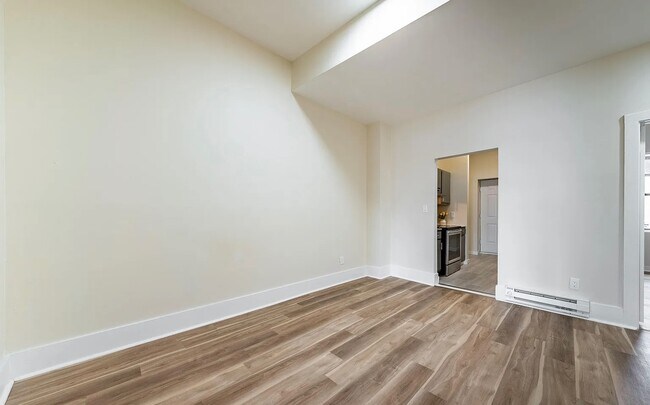 Photo - 67 S Ferry St