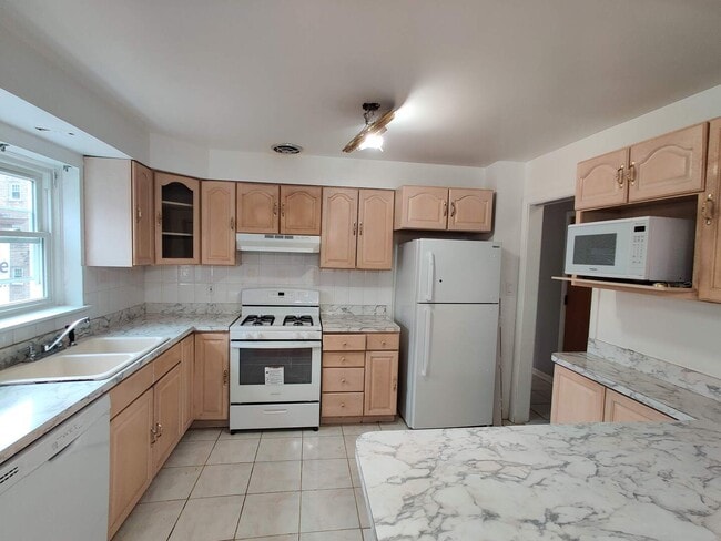 Photo - 724 Florence Ave Unidad 2