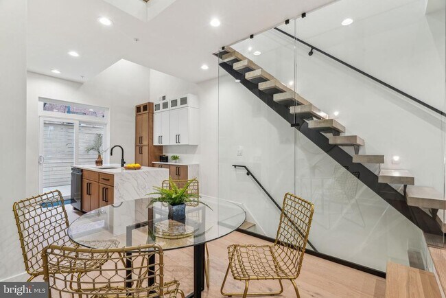 Photo - 1106 N Bodine St