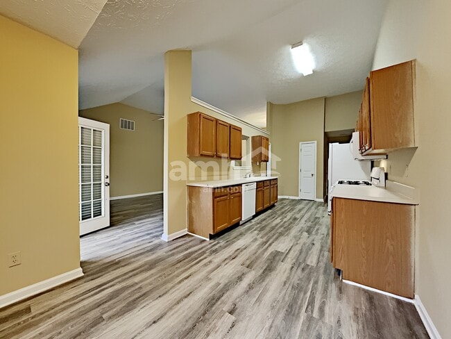 Photo - 2143 Andrewood Pl