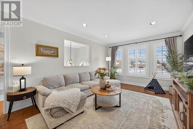 Photo - 25 Forest Dale Dr