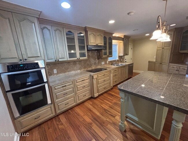 Photo - 132 Hillcrest Way