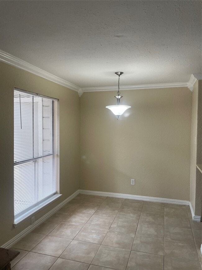 Photo - 17331 Red Oak Dr Unit 27