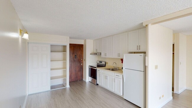 Building Photo - Fully Renovated 1 BR Unit 1303