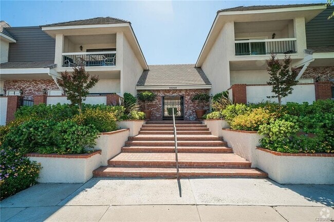 Building Photo - 10201 Mason Ave Unit #99 Rental