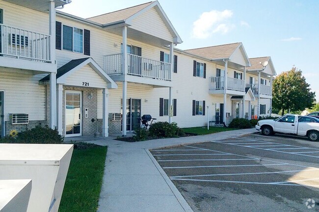 Building Photo - CAMBRIDGE COURT APARTMENTS