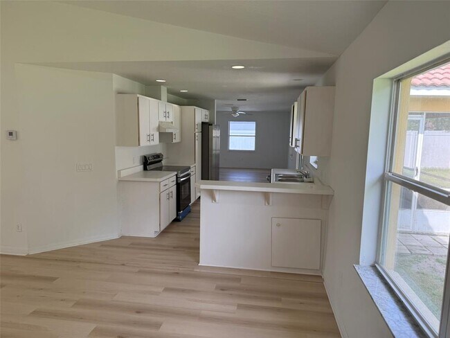 Photo - 6 Prince Manfred Pl