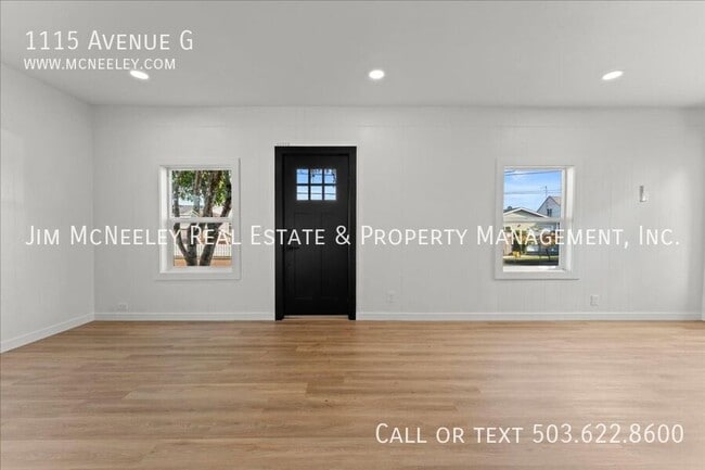 Photo - 1115 Avenue G
