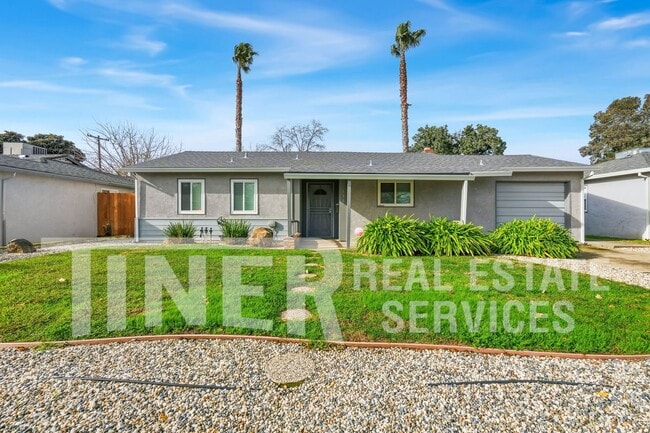 Building Photo - 1309 Shadowglen Rd