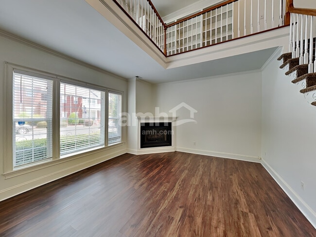 Photo - 6111 Creft Cir