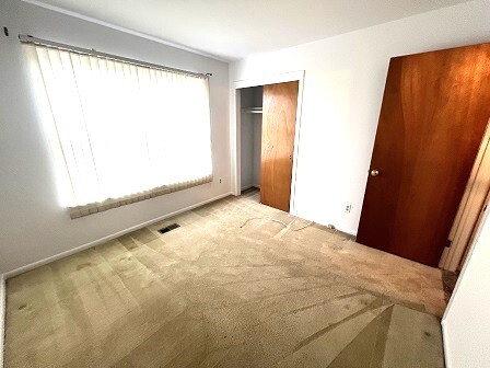 bedroom w/dbl closet - 3 Rebecca Rd Unit 3 Rebecca Rd