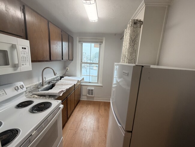 Building Photo - 117 Reily St Unit 3