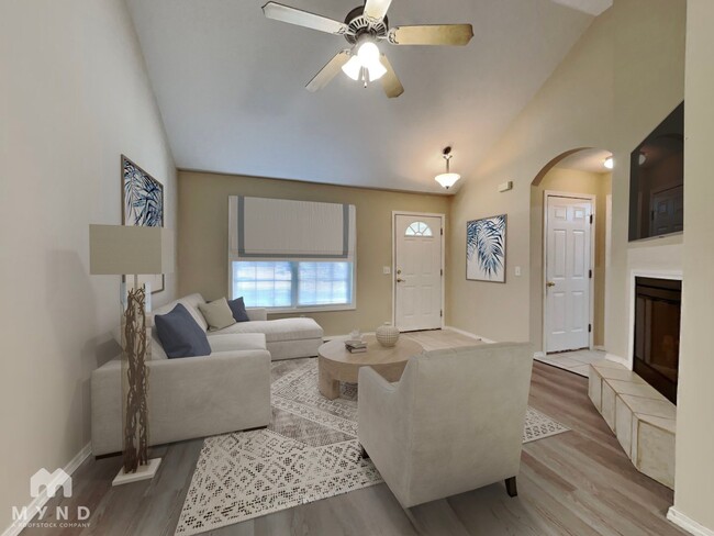 Photo - 516 E Denton Cir