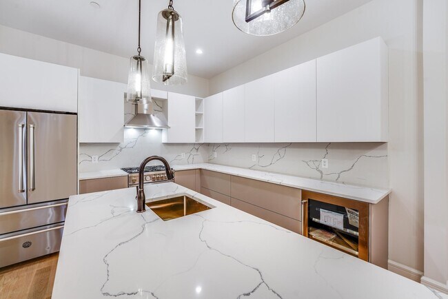 Photo - 1021 Washington St