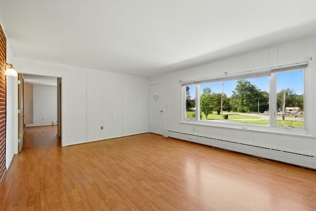 Photo - 795 Annapolis Rd
