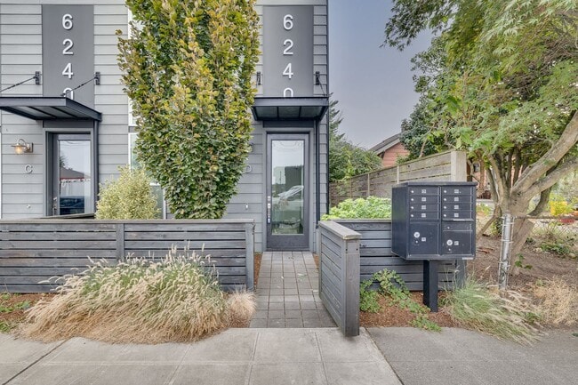 Photo - 2 bedroom open lay out townhome in Georget...