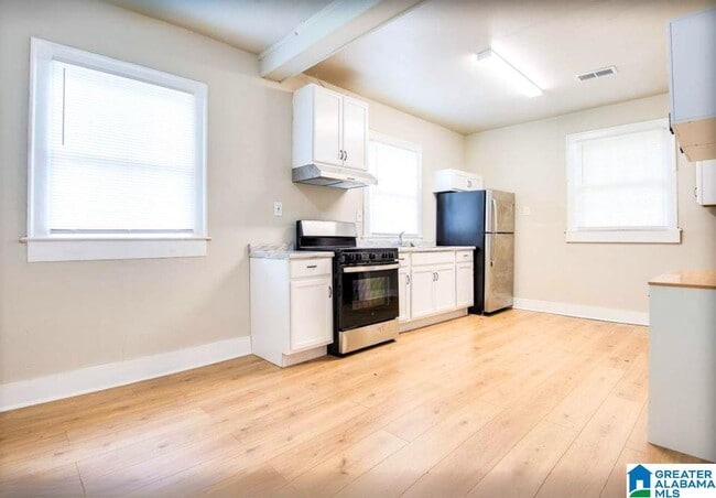 Photo - 501 5th St SW
