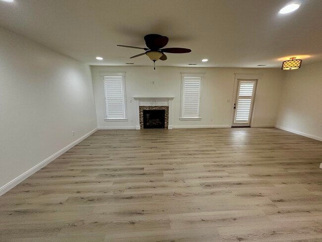 Photo - 2004 Bates Creek Dr