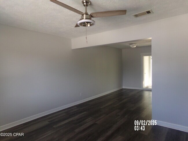 Photo - 420 Venetian Way