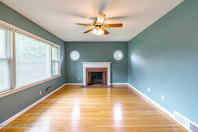 Photo - 4305 Darbrook Rd