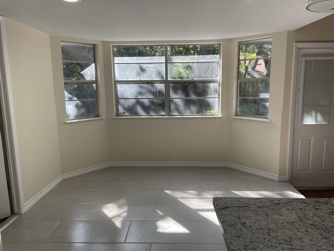 breakfast nook - 8310 Watchtower St