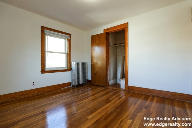 Photo - 27 South Crescent Circuit Unit 1