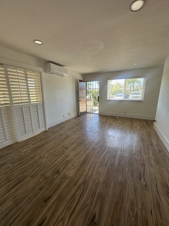 Spacious 2-Bedroom, 2-Bath Condo Near North Park – Dedicated Parking
