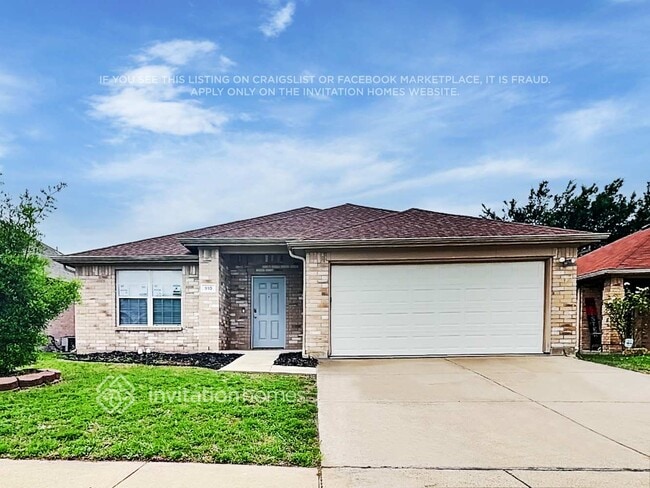 Building Photo - 910 Simi Dr